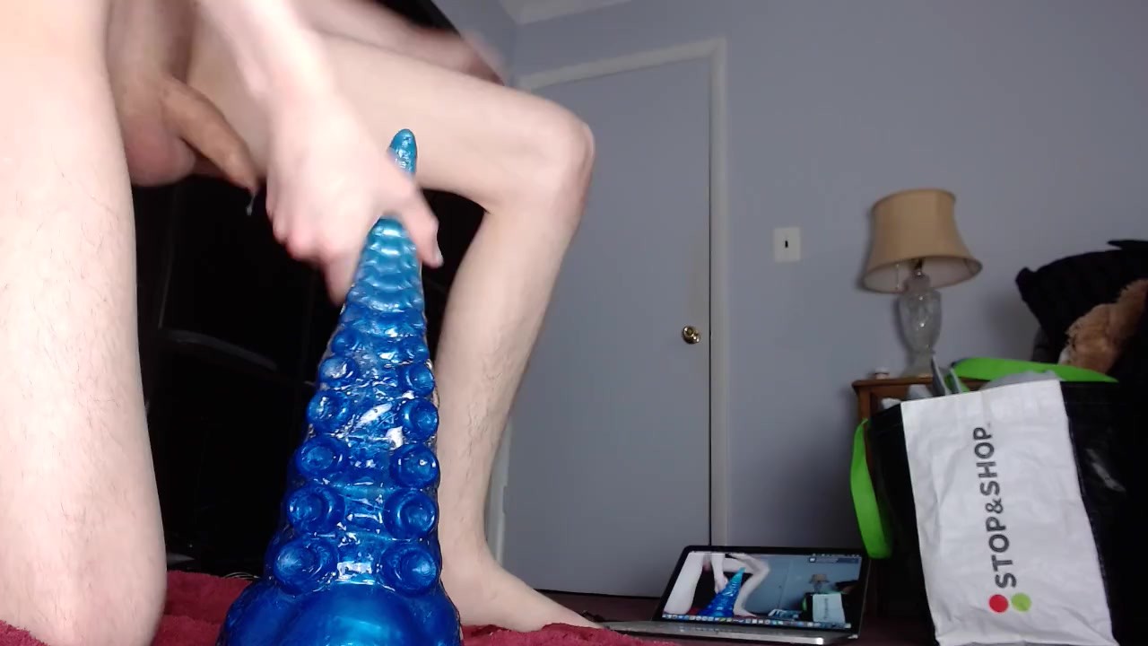 Captured by a Tentacle - Free Sex Video - RedTube