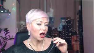 My slut wife AimeeParadise is fucked in private by my friend, judging by the timbre of his voice ))