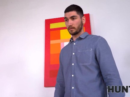 HUNT4K. Stud counts cash while stranger has fun with his stunning wife