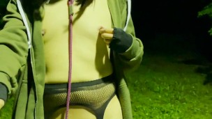 [SISSY] Risky public walking in the midnight park 2