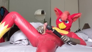 Rubber Bird Jerking Off and Filling Condom (Rubber Murrsuit)
