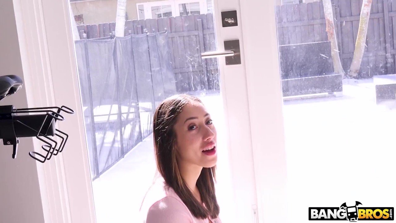 BANGBROS - Behind The Scenes With Latin Teen Kira Perez And Jmac! - Free Sex Video - RedTube