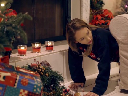 To Step Sis "What are you doing naked in the living room?!" S19:E5