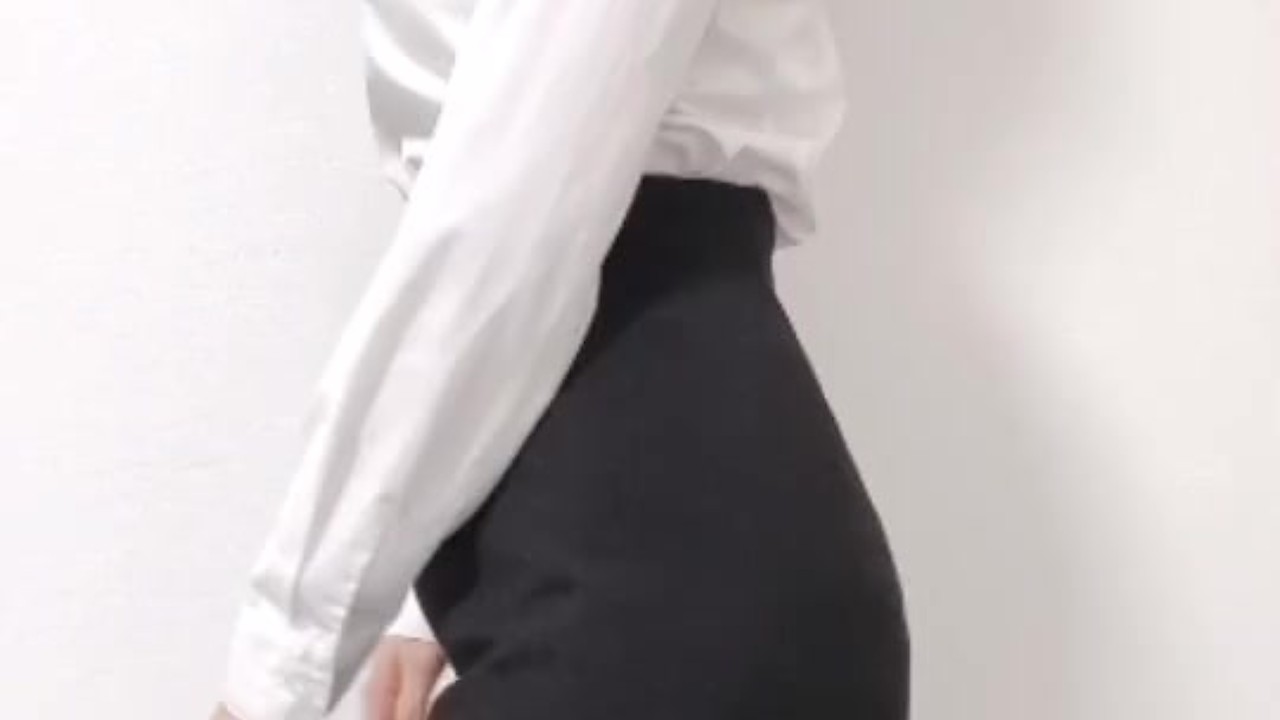 【素人】どんどんお洋服を脱いでいきます....♡【脱衣】 - Video di sesso gratis - RedTube