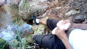 En el bosque con el juguetito