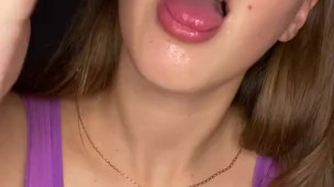 Sloppy face and spit play