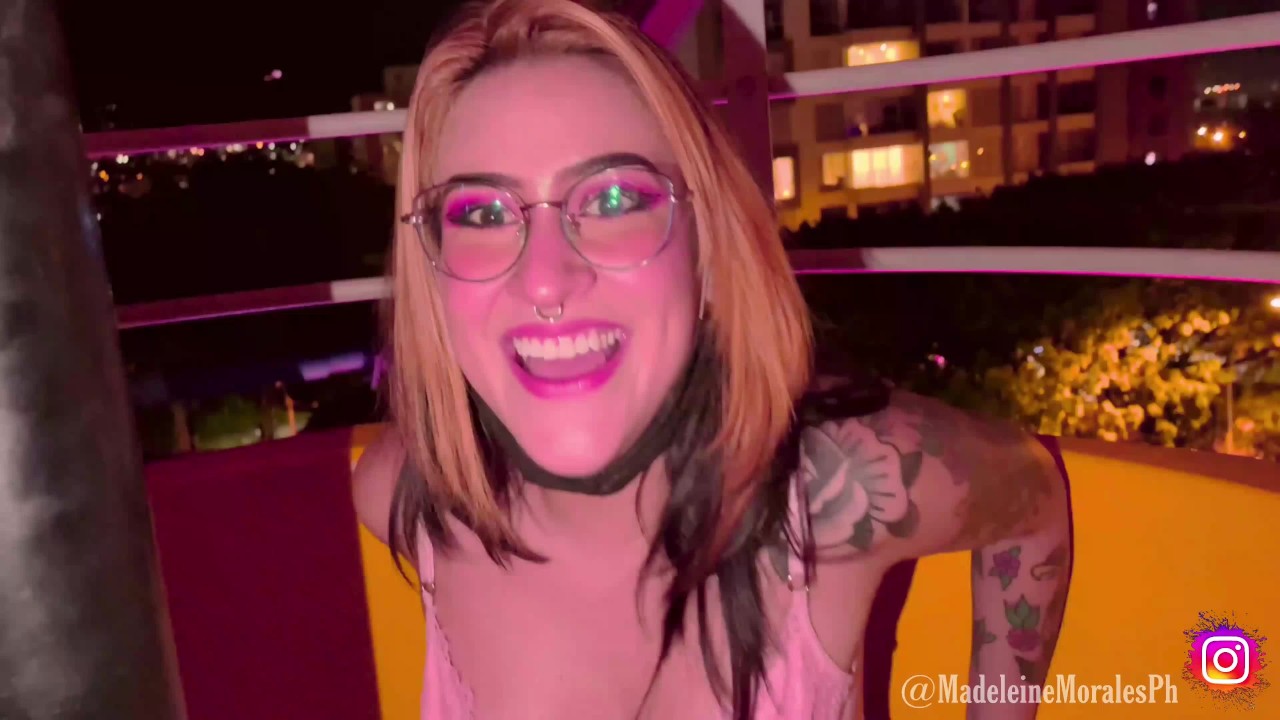 Machine games in public while control my lush and I get very horny, I end up sucking his cock! - RedTube