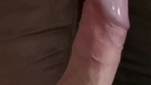 Je me branle jusqu'à l'éjaculation