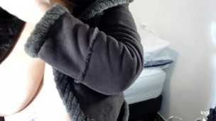 She uses her huge tits to stream live 2