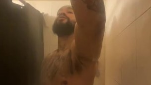 In shower sess (HANDSUM BIG BALLS SPILL HEAVY LOAD)