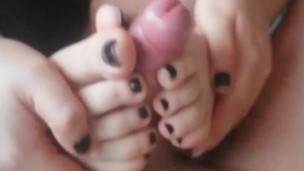 Teen Girlfriend Footjob