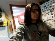 Mi compañero de piso esta Taladrando la pared y me lo acabo follando 1/16