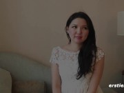 Pure Wonne durch Handarbeit - Ameliya zeigt sich ganz intim 16/16