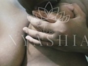 Chupando o próprio peito 14/16