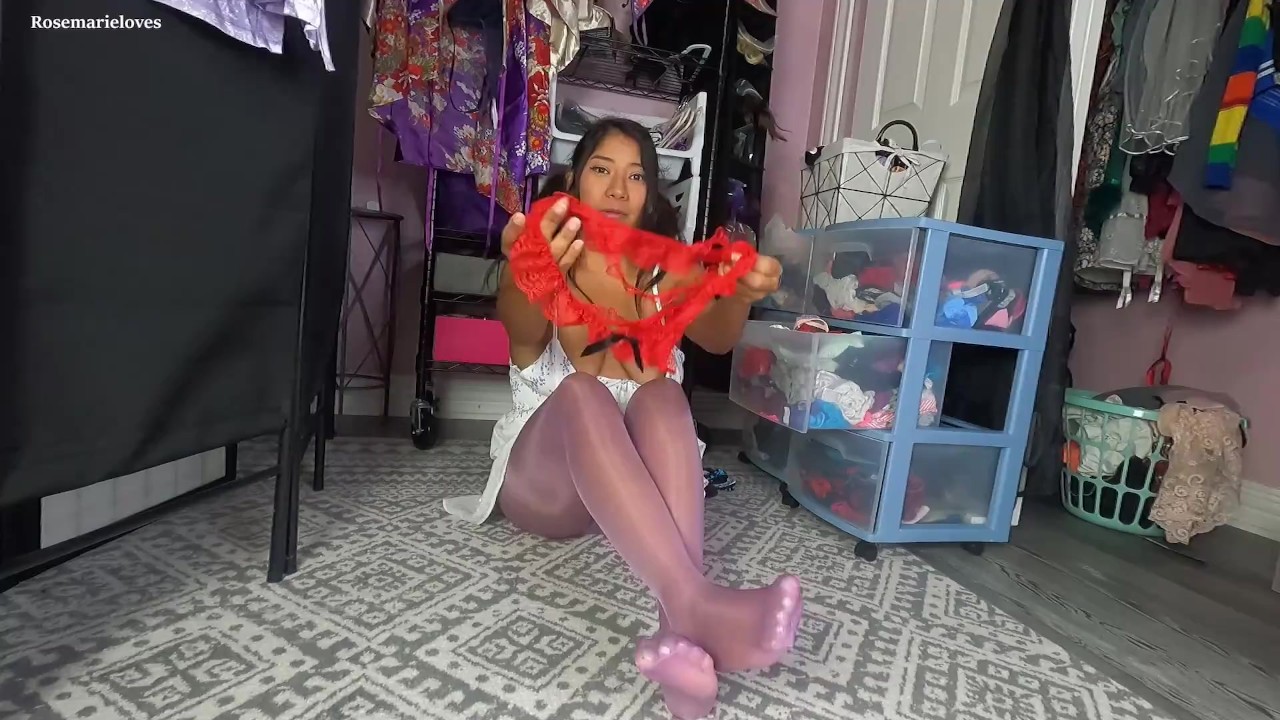 Panty collection vlog in pantyhose gloss shiny nip slips toes and fetish - Video di sesso gratis - RedTube