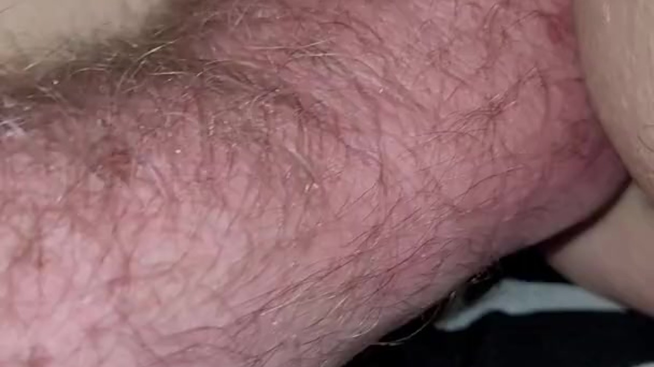Sweet little pussy gets a sweet little fist - Darmowe seks wideo - RedTube