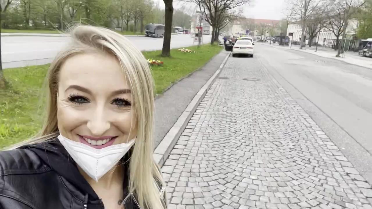 Teen real Orgasmus im Öffentlichen Taxi und erwischt !!!!! - RedTube