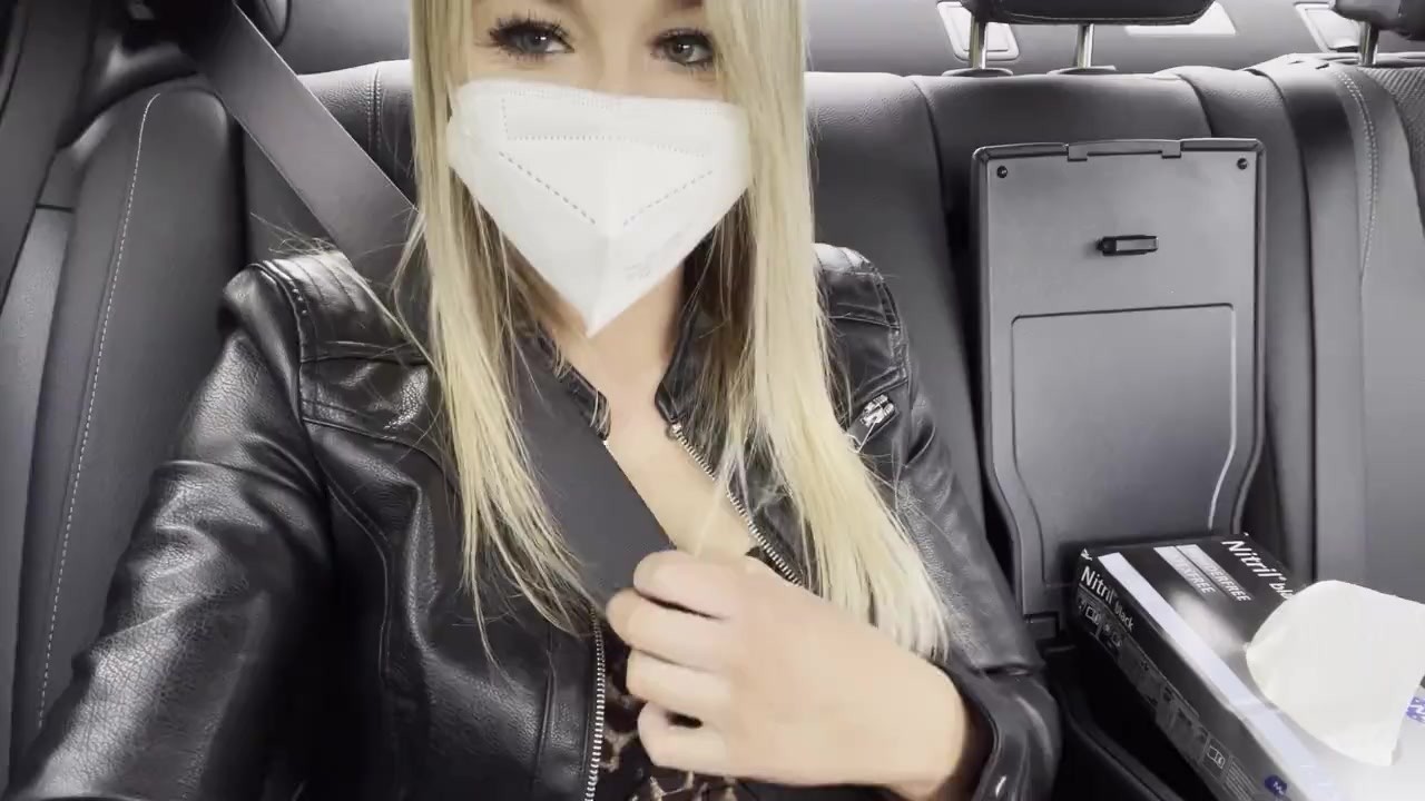Teen real Orgasmus im Öffentlichen Taxi und erwischt !!!!! - RedTube