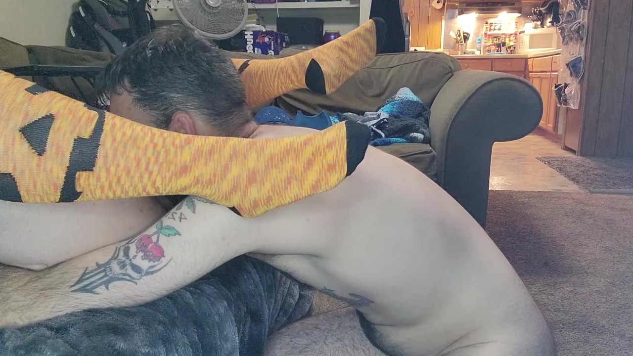 Daddy shows off his hairy cheeks during recording...creampie at the end - Darmowe seks wideo - RedTube
