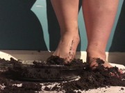 Sexy Girl with Lovely Feet TRAMPLES, SPLOSHES Her Cookies!