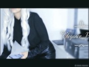 JEUNE ETUDIANTE EN LINGERIE JOUE AVEC SON GODE 2/16