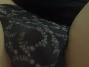 【素人動画】パンツの上から焦らしオナニー♡声を我慢してても濡れ濡れ音が聞こえちゃう 9/16