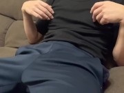 手コキで大量射精 - Screenshot 3 of 16 - Cumming