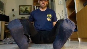 Man's scent (8) - smelling socks and feet