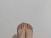 i bet everyone would love to lick my sexy feet 4/16