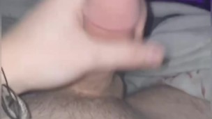 Two college boys make a cumshot vid