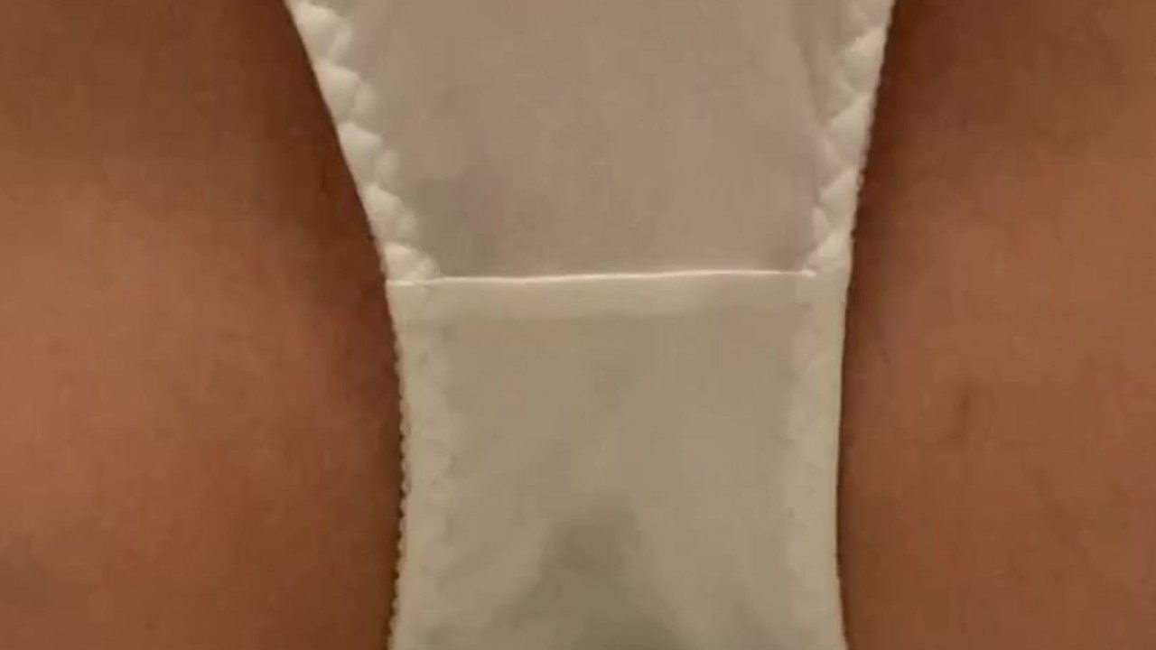 【ほぼ無修正】久しぶりのオナニーでクリ責めしたら気持ちよくて連続イキ【素人/縦型動画】 - Бесплатное секс видео - RedTube