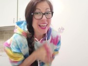 Nerdy Faery Gets New Leggings. Close up Piss 1/16