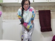 Nerdy Faery Gets New Leggings. Close up Piss 7/16