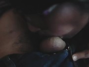 Le doy una mamada a mi /// mientras mis tíos no están. 8/16