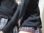 【M男ホイホイ】スカート履かされ高速手コキでイかされる 3/16