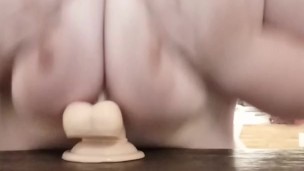 Chubby girl Amateur tit job 