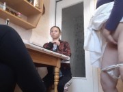 У нашей третьей девушки начала течь киска и она кончила на кухне под наши грязные разговоры 12/16