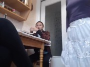 У нашей третьей девушки начала течь киска и она кончила на кухне под наши грязные разговоры 3/16