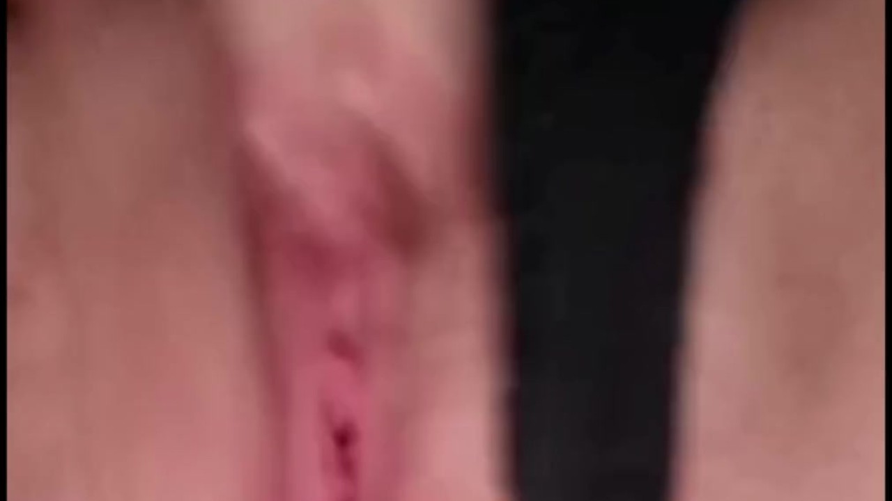Lucky Stranger gets nudes from amateur model "Joyliii" (snapchat sexting @Blondheo) - Free Sex Video - RedTube