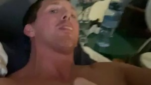 SWALLOWING EVERY DROP OF HIS CUM LIKE A GOOD BOY - ONLYFANS: THEGRANDEE 