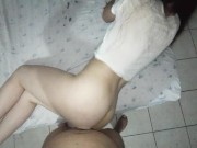 Extraño que conocí en tinder no puede aguantar correrse en mí *ME LLENA DE SEMEN EL CULO* 7/16