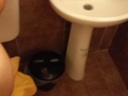 Casi nos ven Cogiendo en el baño PARTE 1 12/16