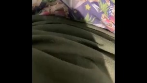 Masturbation dans les vestiaires de la piscine