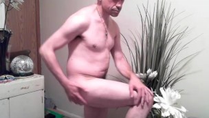 Maolo Cums for Some Cash!