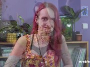 Rothaarige Deutsche vergnügt sich mit einem Vibrator 2/16