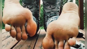 Chole fields dirty feet and socks 