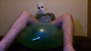 Hump on big 36" balloon