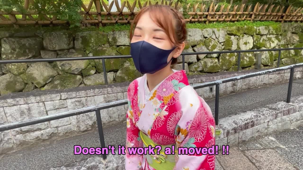 着物姿の女子大生と京都でとびっこいたずらデート！着物を着たまま中出しハメ撮りSEX ♡RYO&YUU♡素人カップル/歳の差/10代/美少女/スタイル抜群/パイパン/スマホ撮影/リアル/KIMONO - Vidéo de sexe gratuite - RedTube