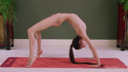 WOWGIRLS Amazing skinny girl Leona Mia slowly taking her clothes off and showing us her perfect body while doing yoga