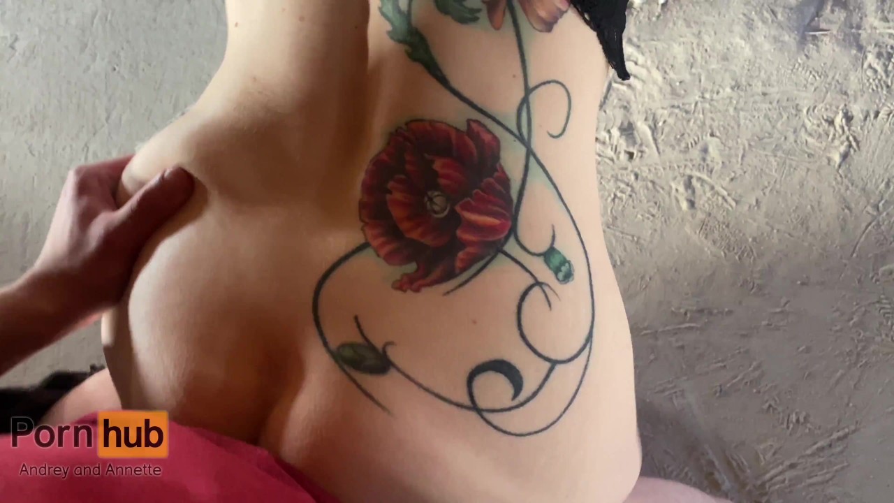 Milf nymfoman sad på penis af en ung taxachauffør, sex på en byggeplads på adrenalin - RedTube